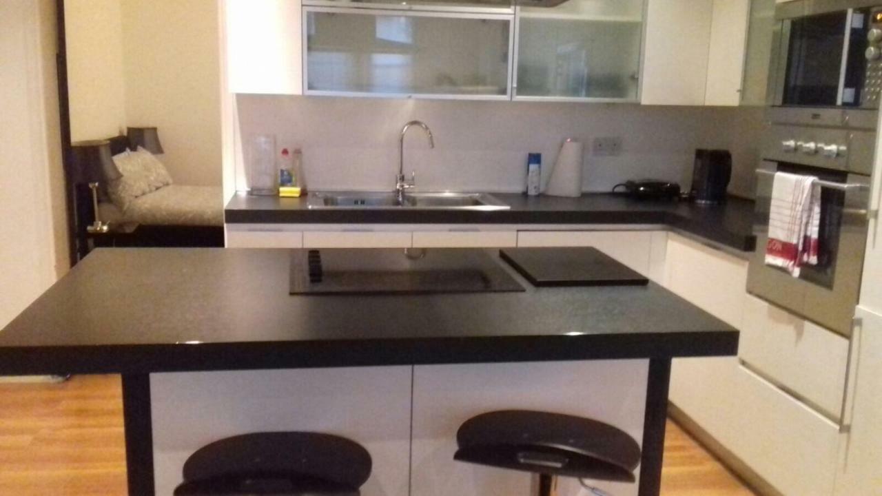 Stylish 1 Bed In Earls Court Apartment Лондон Екстериор снимка